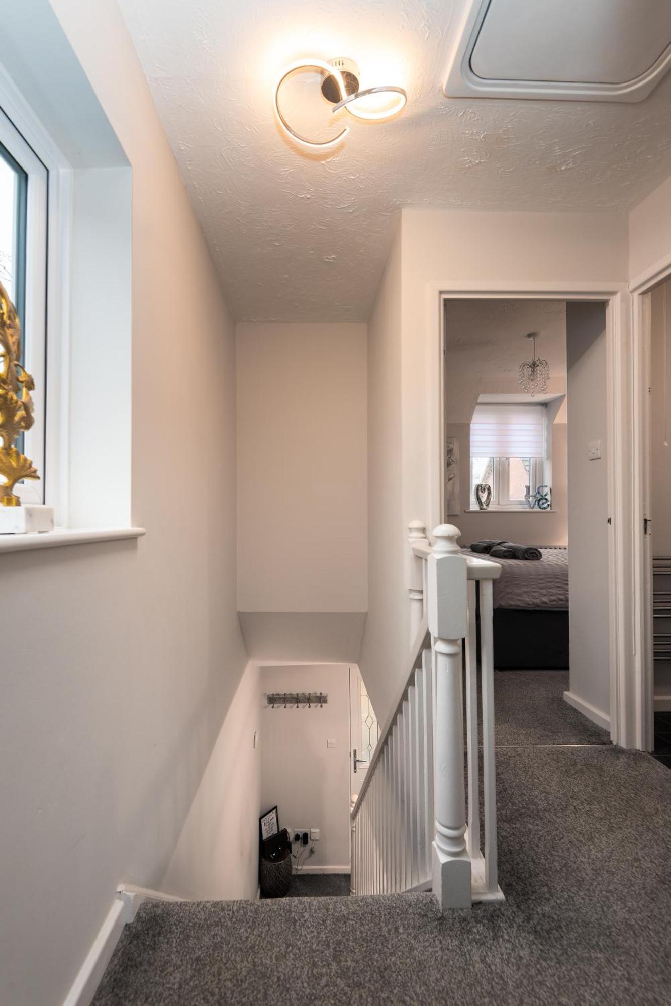 Worcester Fabulous Cherry Tree Mews Self Check In Dogs Welcome By Prior Arrangement , 2 Double Bedrooms ,Super Fast Wi-Fi, With Free Off Road Parking For 2 Vehicles Near Royal Hospital And Woodland Walks Extérieur photo