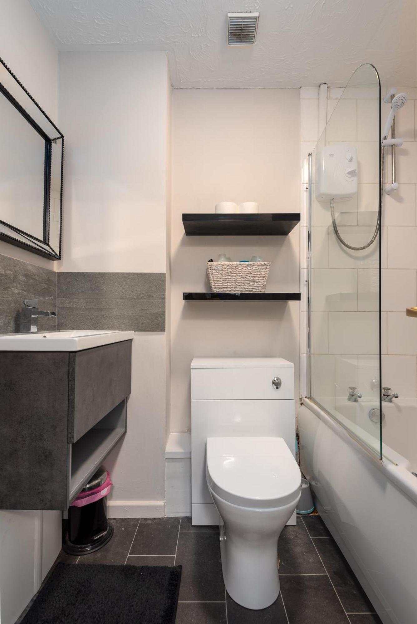 Worcester Fabulous Cherry Tree Mews Self Check In Dogs Welcome By Prior Arrangement , 2 Double Bedrooms ,Super Fast Wi-Fi, With Free Off Road Parking For 2 Vehicles Near Royal Hospital And Woodland Walks Extérieur photo