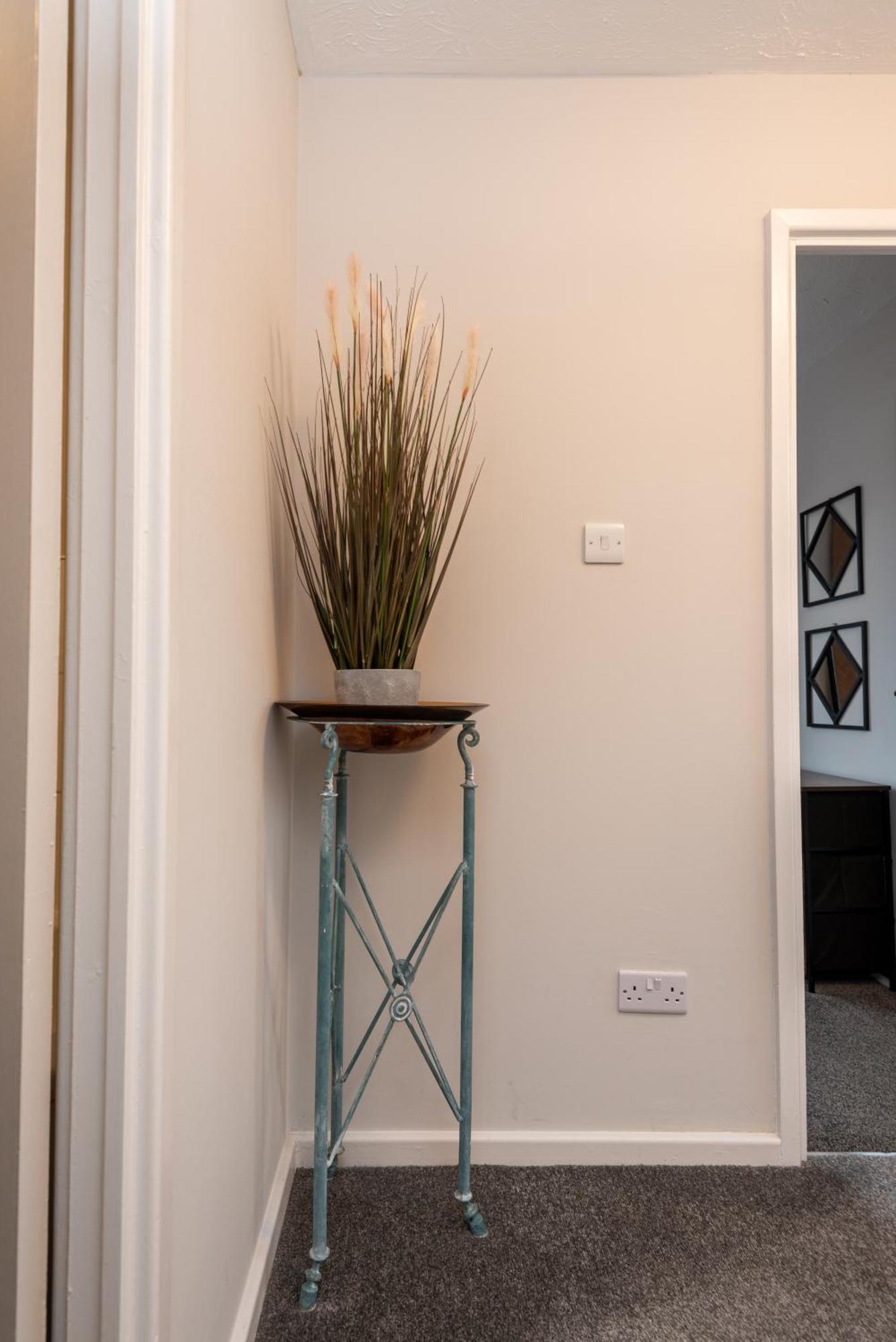 Worcester Fabulous Cherry Tree Mews Self Check In Dogs Welcome By Prior Arrangement , 2 Double Bedrooms ,Super Fast Wi-Fi, With Free Off Road Parking For 2 Vehicles Near Royal Hospital And Woodland Walks Extérieur photo
