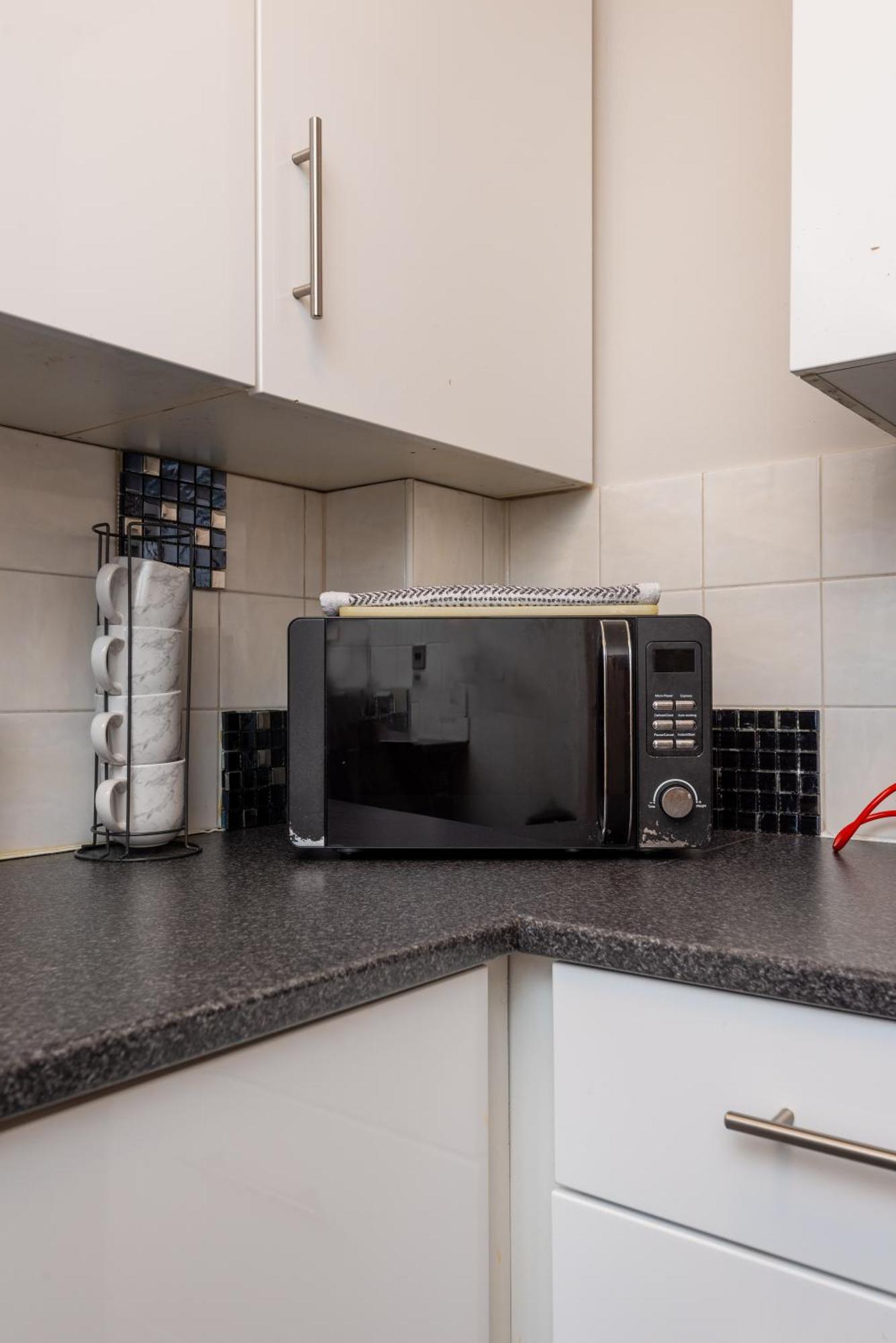 Worcester Fabulous Cherry Tree Mews Self Check In Dogs Welcome By Prior Arrangement , 2 Double Bedrooms ,Super Fast Wi-Fi, With Free Off Road Parking For 2 Vehicles Near Royal Hospital And Woodland Walks Extérieur photo