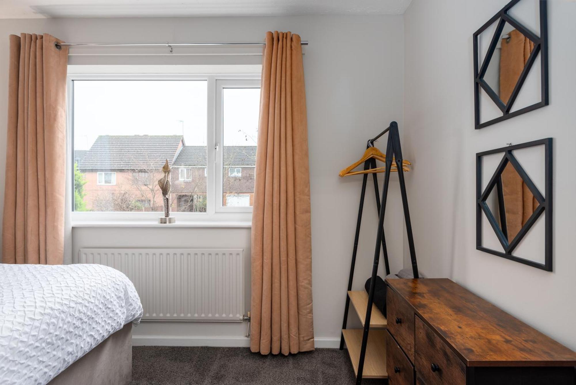 Worcester Fabulous Cherry Tree Mews Self Check In Dogs Welcome By Prior Arrangement , 2 Double Bedrooms ,Super Fast Wi-Fi, With Free Off Road Parking For 2 Vehicles Near Royal Hospital And Woodland Walks Extérieur photo
