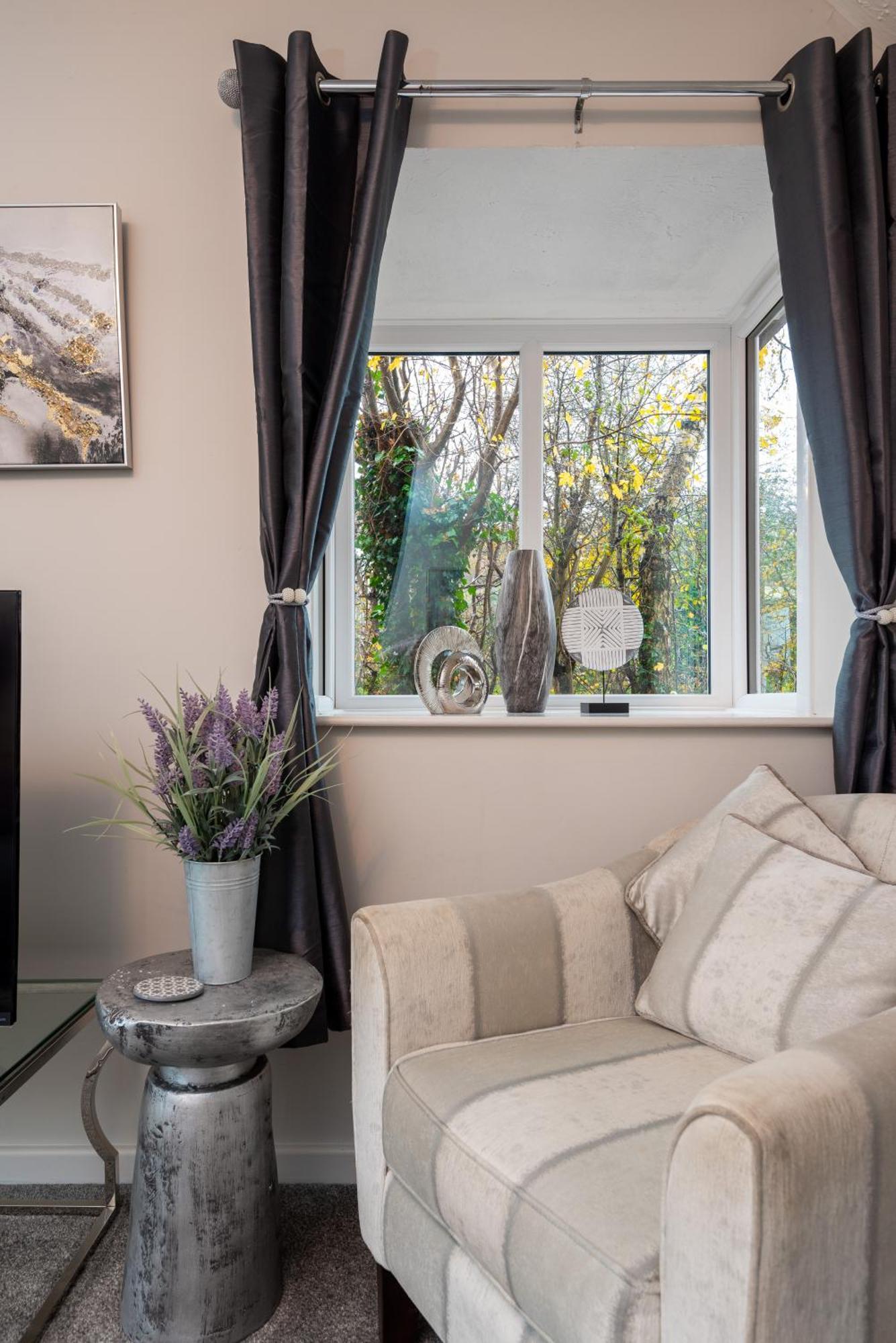 Worcester Fabulous Cherry Tree Mews Self Check In Dogs Welcome By Prior Arrangement , 2 Double Bedrooms ,Super Fast Wi-Fi, With Free Off Road Parking For 2 Vehicles Near Royal Hospital And Woodland Walks Extérieur photo
