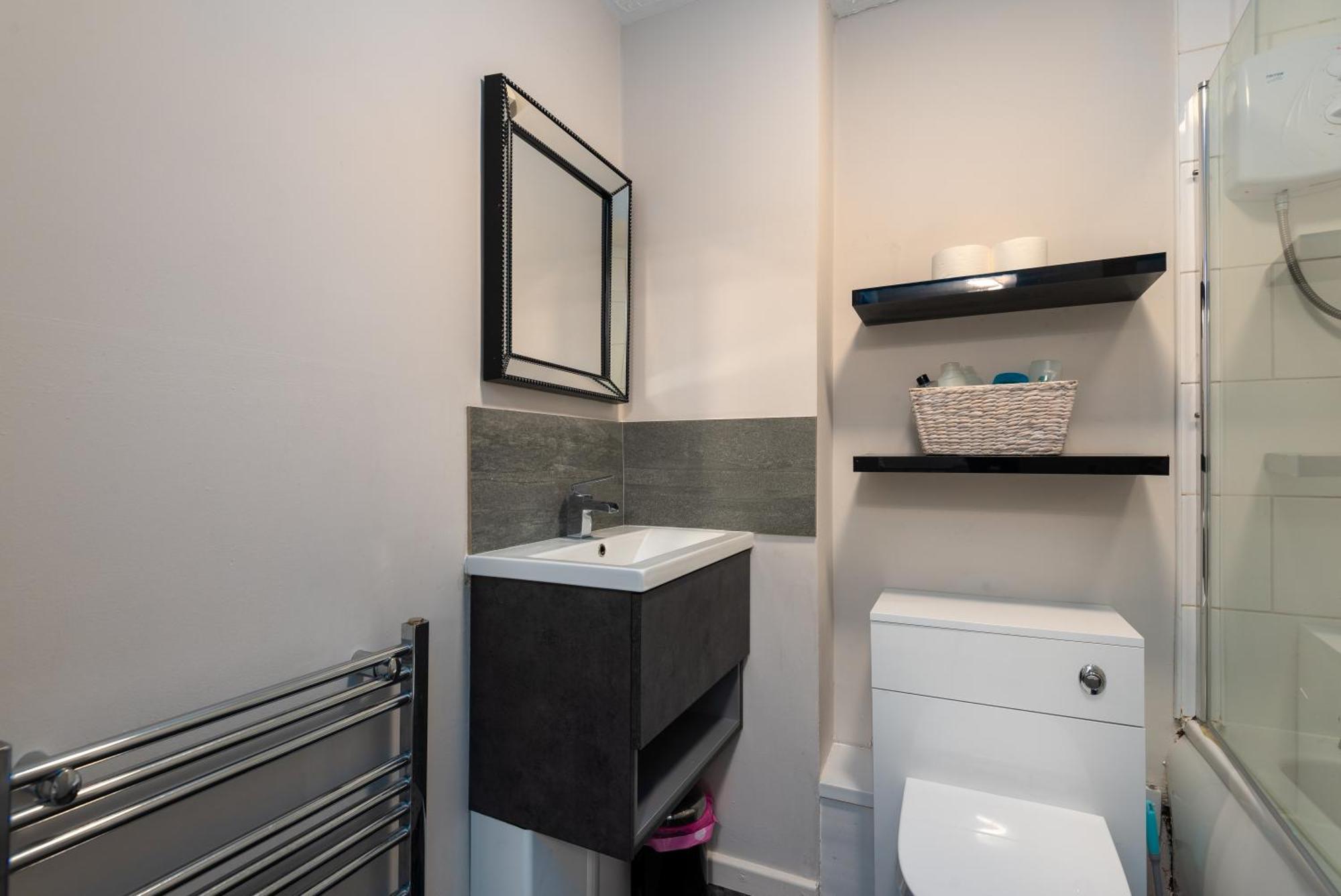 Worcester Fabulous Cherry Tree Mews Self Check In Dogs Welcome By Prior Arrangement , 2 Double Bedrooms ,Super Fast Wi-Fi, With Free Off Road Parking For 2 Vehicles Near Royal Hospital And Woodland Walks Extérieur photo