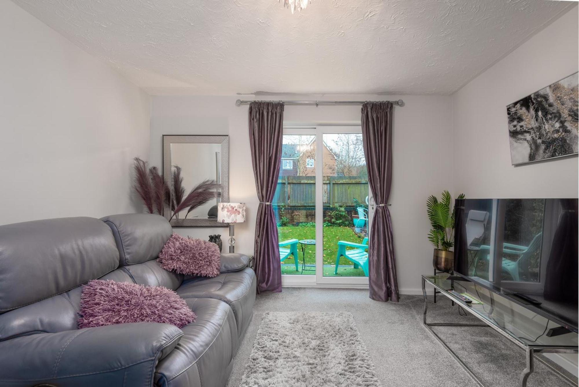 Worcester Fabulous Cherry Tree Mews Self Check In Dogs Welcome By Prior Arrangement , 2 Double Bedrooms ,Super Fast Wi-Fi, With Free Off Road Parking For 2 Vehicles Near Royal Hospital And Woodland Walks Extérieur photo